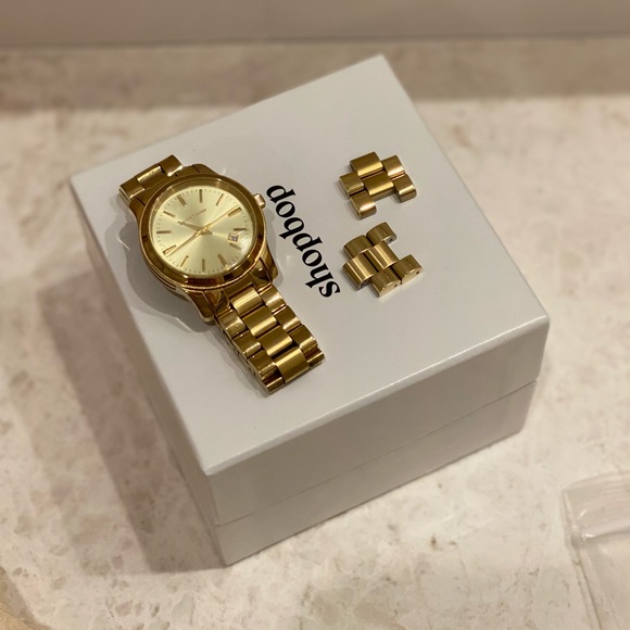 Michael Kors Gold Watch w/ Extra Links 100% Authentic Designer Chunky Statement - Picture 4 of 15